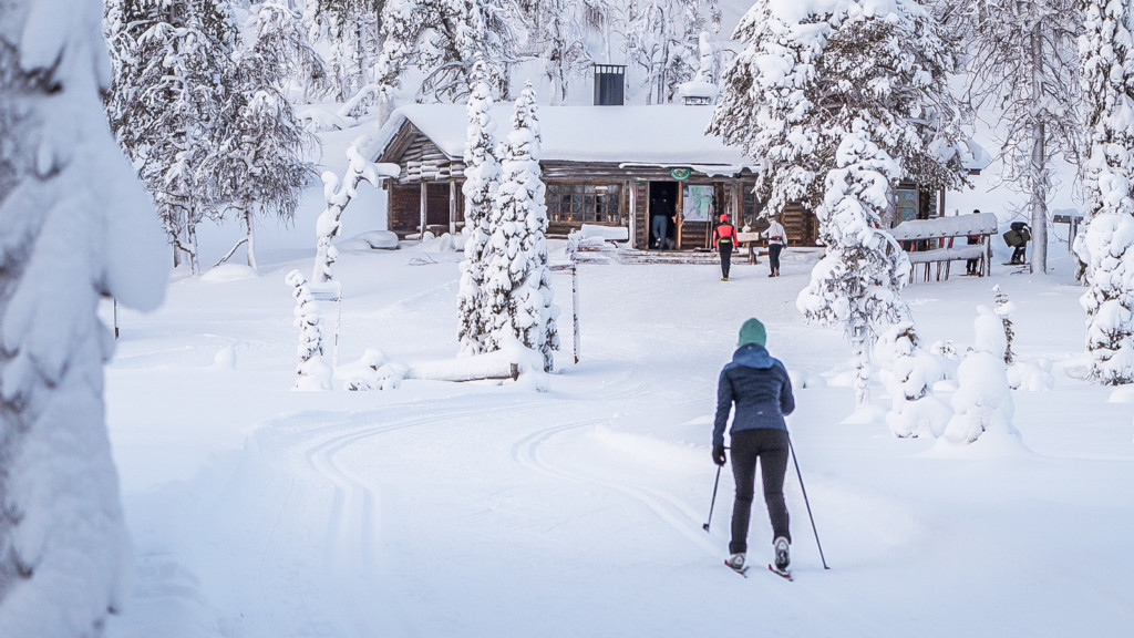 cross country ski tour finland